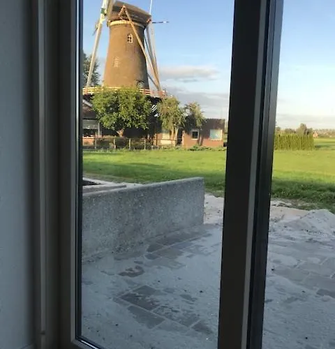 Vertoeven Bij Verhoeven Bed and breakfast Oud-Alblas