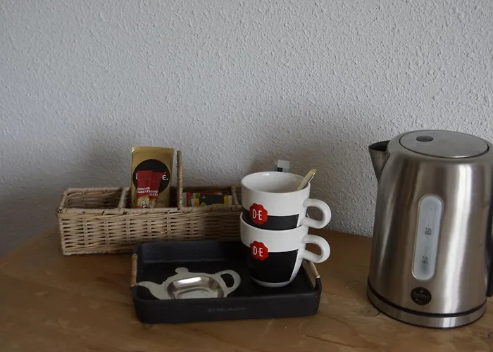 Vertoeven Bij Verhoeven